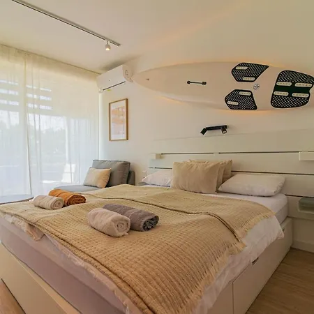 White Surf W Ac By Nw Lägenhet